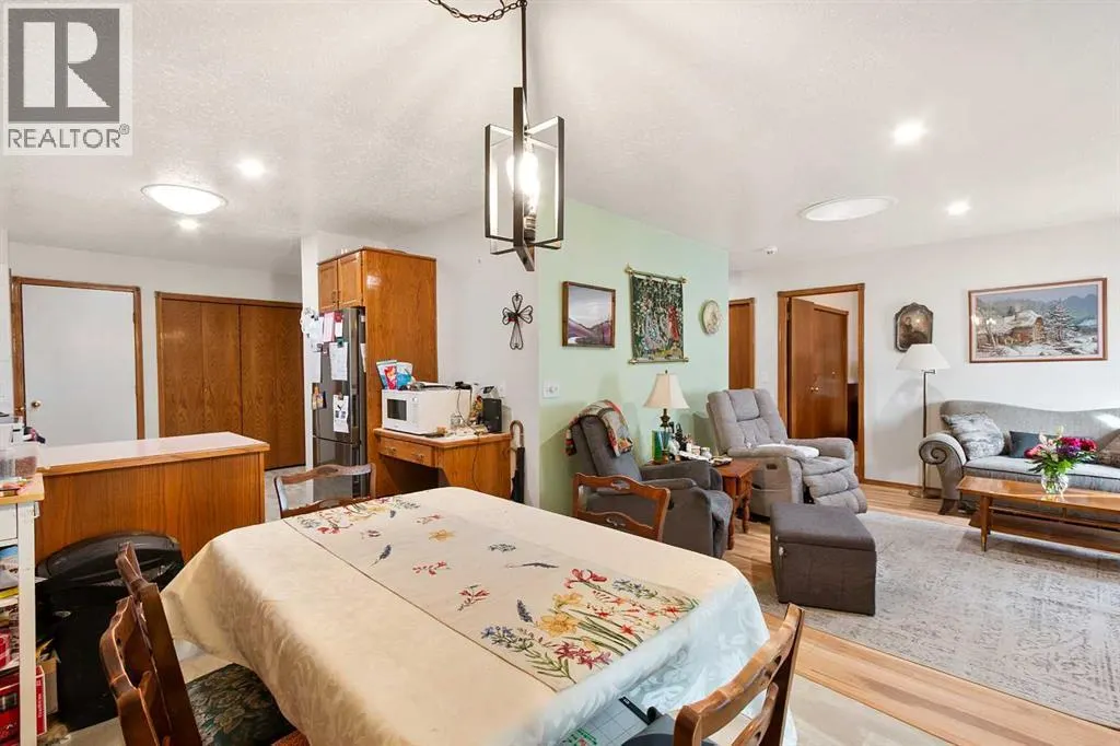 4102 Silverpark Estates Close