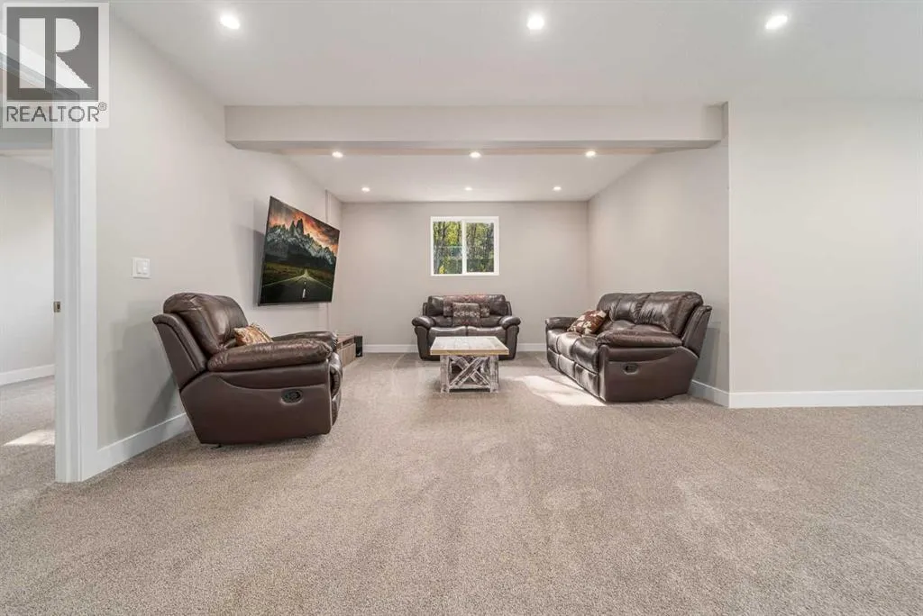 42 Riverwood Place SW