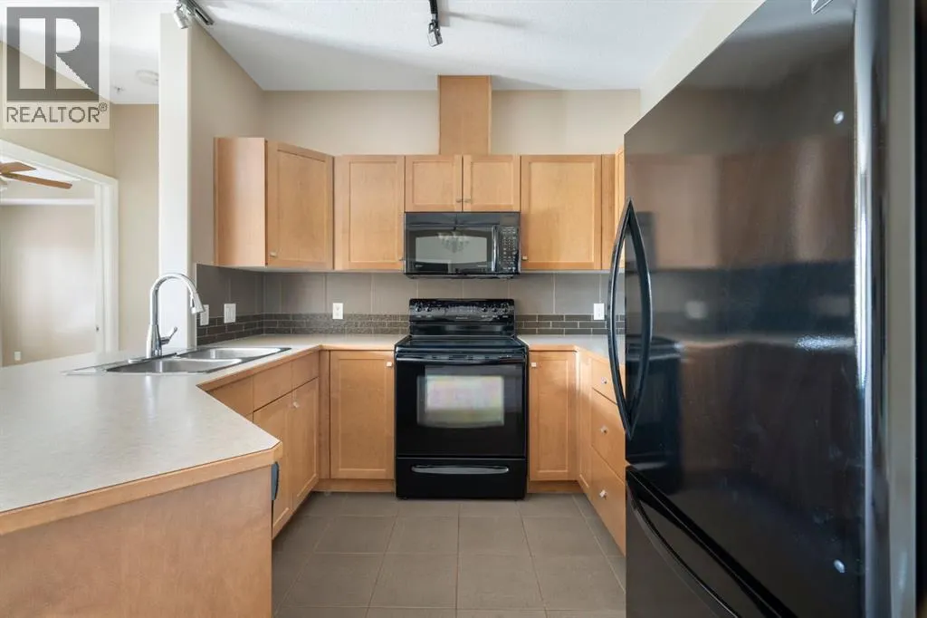 4214, 92 Crystal Shores Road