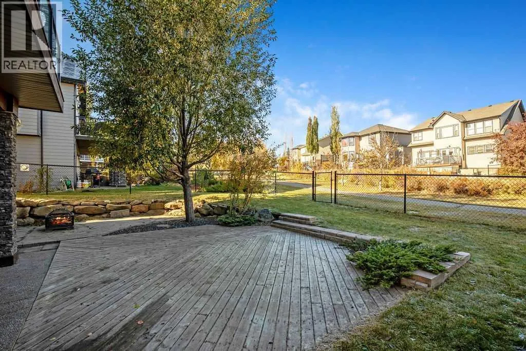 137 Magenta Crescent