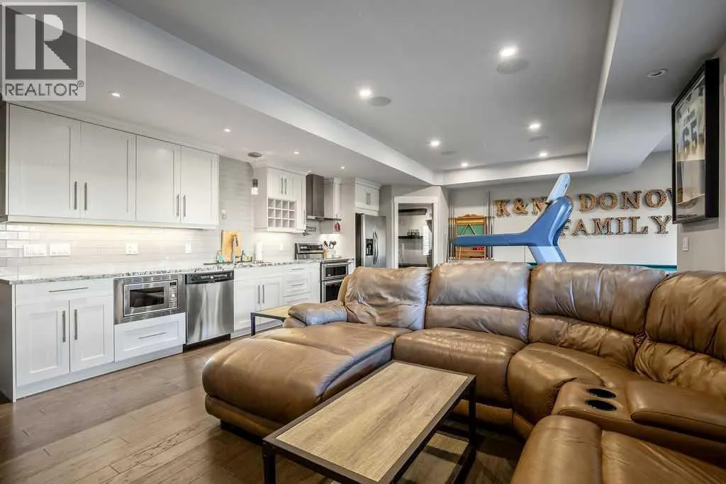 137 Magenta Crescent