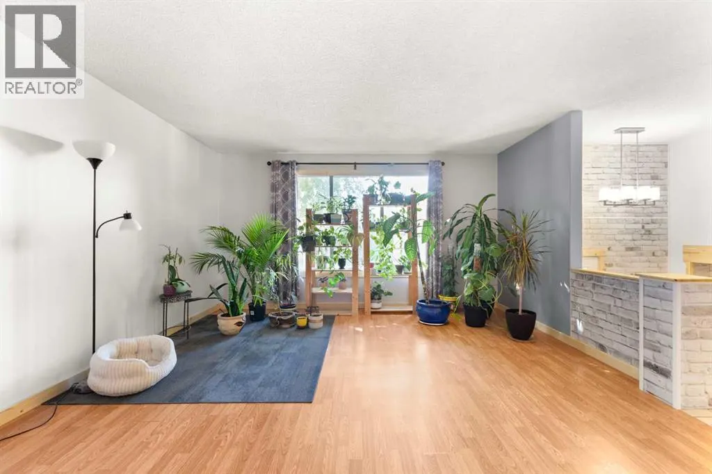8 Cypress Way SE