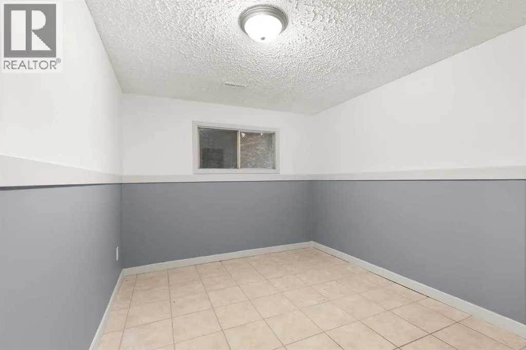 8 Cypress Way SE