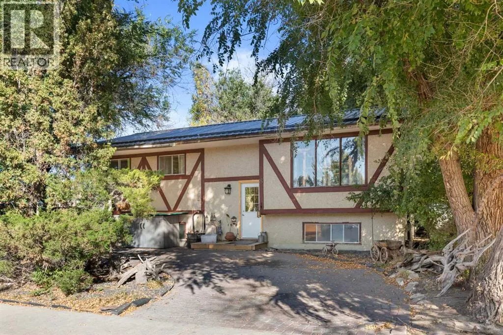 8 Cypress Way SE