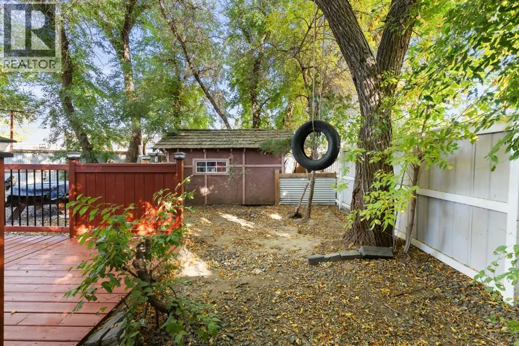 8 Cypress Way SE