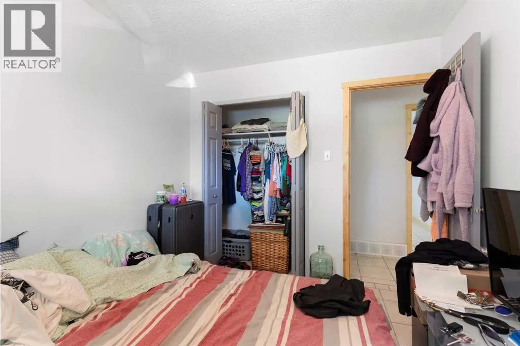 8 Cypress Way SE