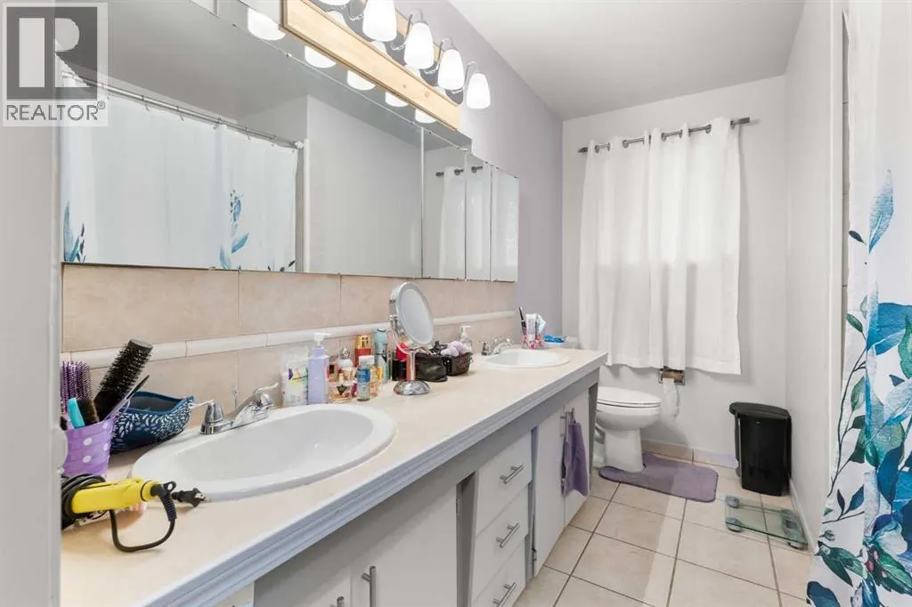 8 Cypress Way SE