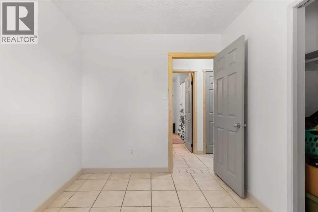 8 Cypress Way SE