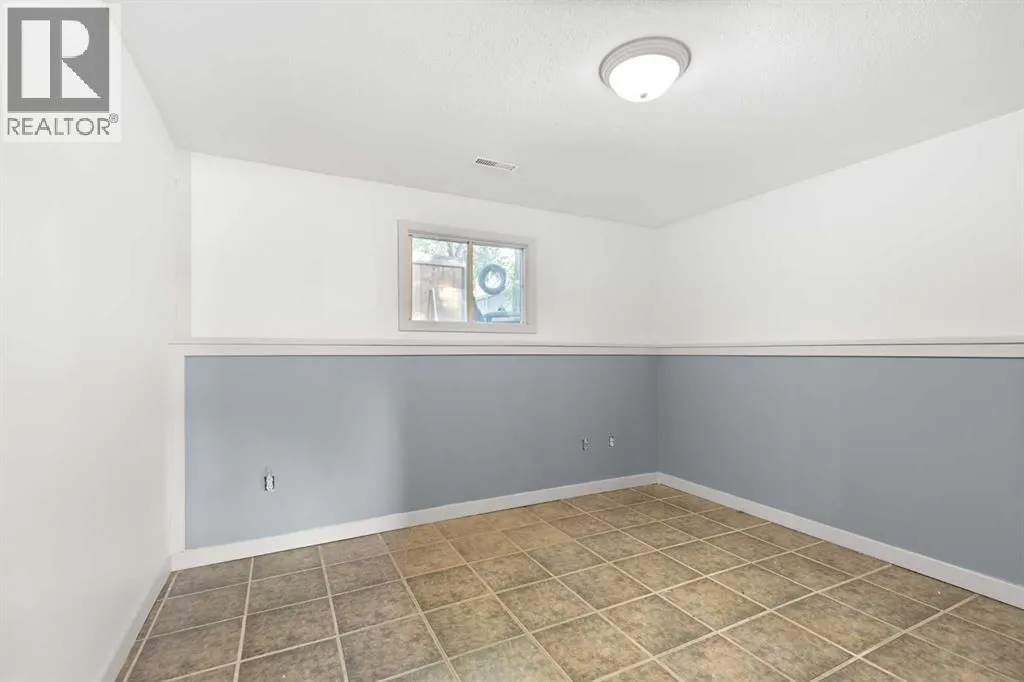 8 Cypress Way SE