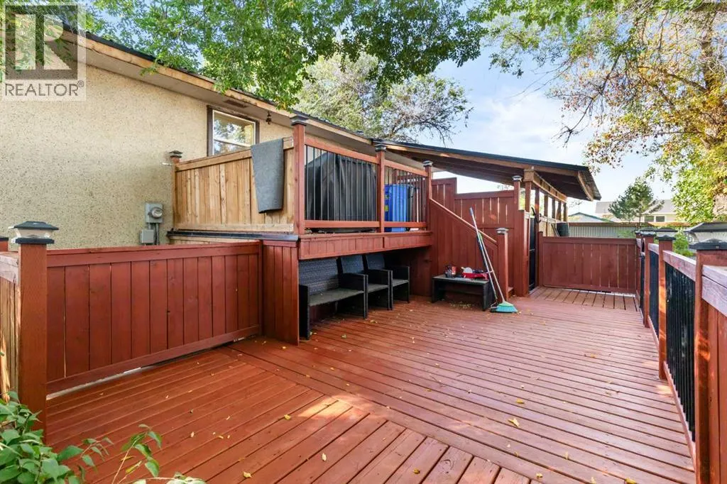 8 Cypress Way SE