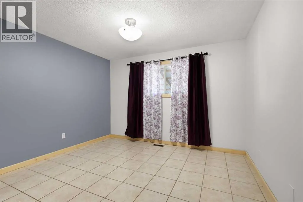 8 Cypress Way SE