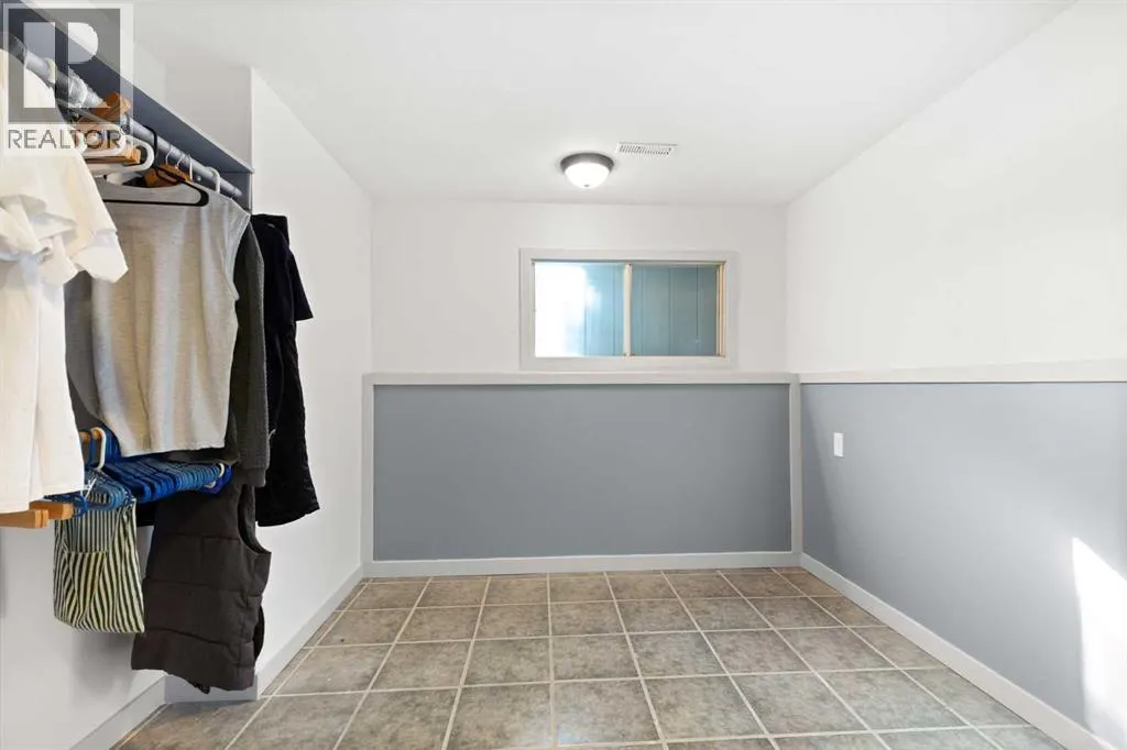 8 Cypress Way SE