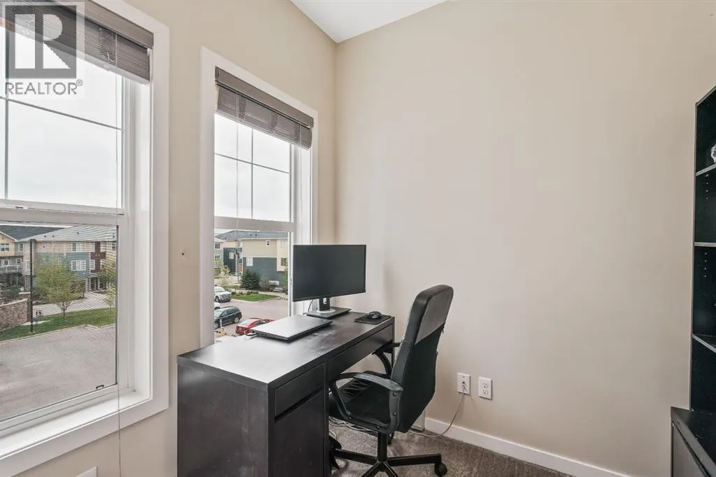 305, 402 Marquis Lane SE