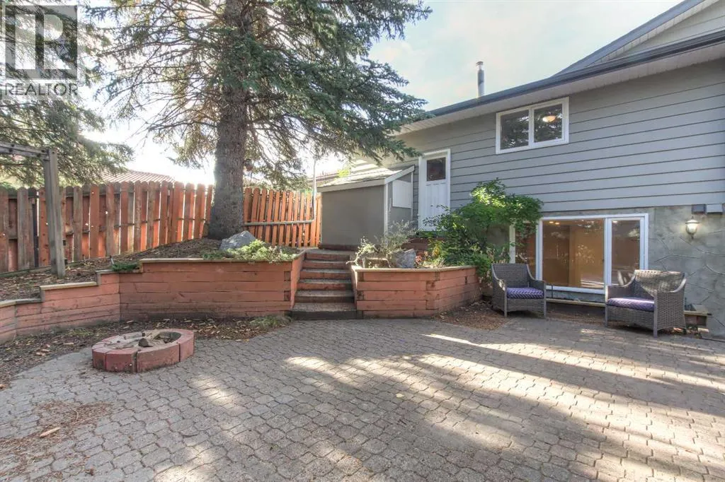 511 Cedarille Crescent SW