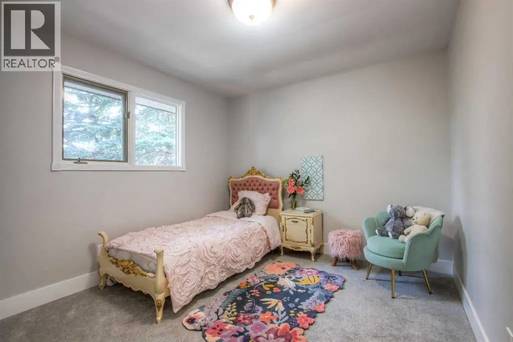 511 Cedarille Crescent SW