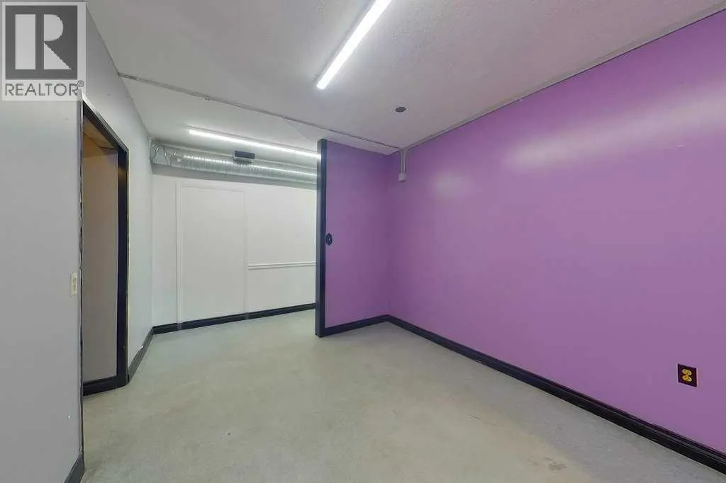 215 Broadway Avenue E