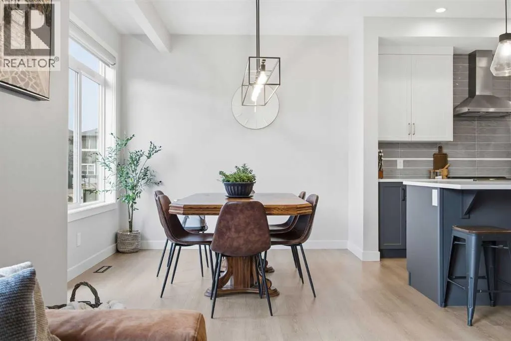 520 Kingsmere Way SE