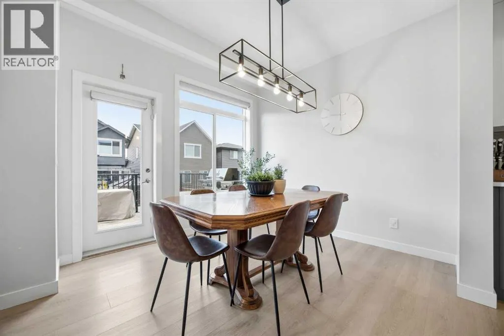 520 Kingsmere Way SE