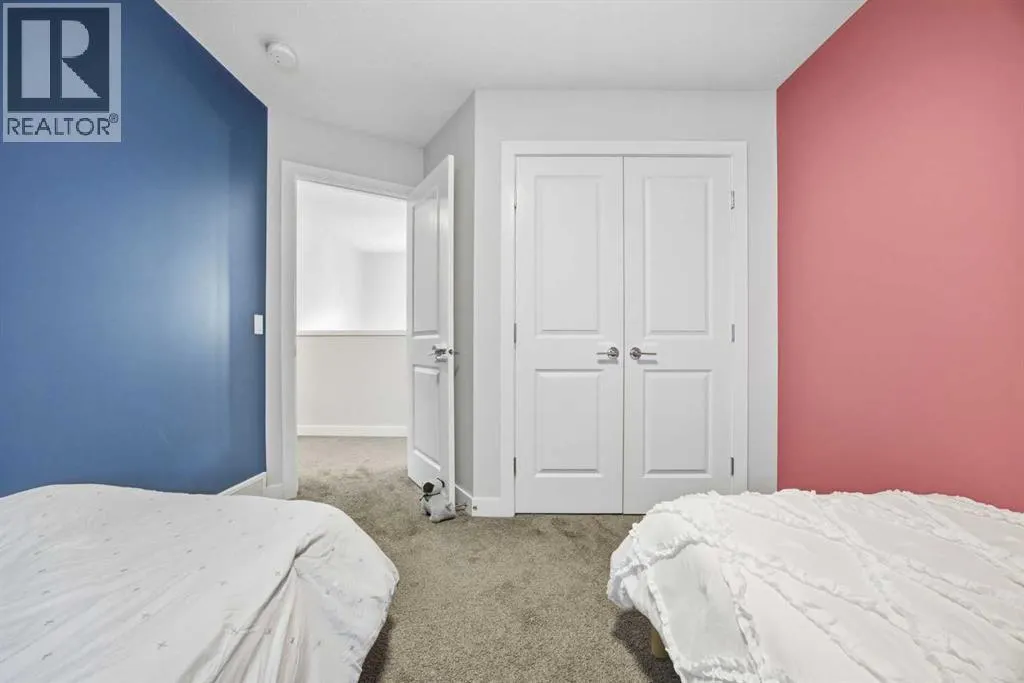 520 Kingsmere Way SE