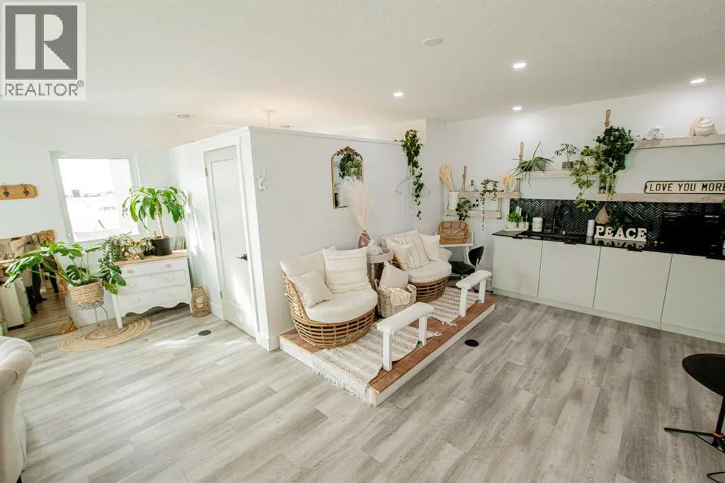 201/203, 11706 104 Avenue