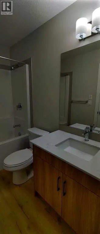 1304, 200 Seton Circle SE