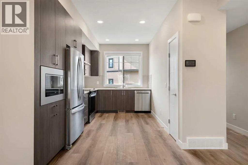 72, 285 Chelsea Court