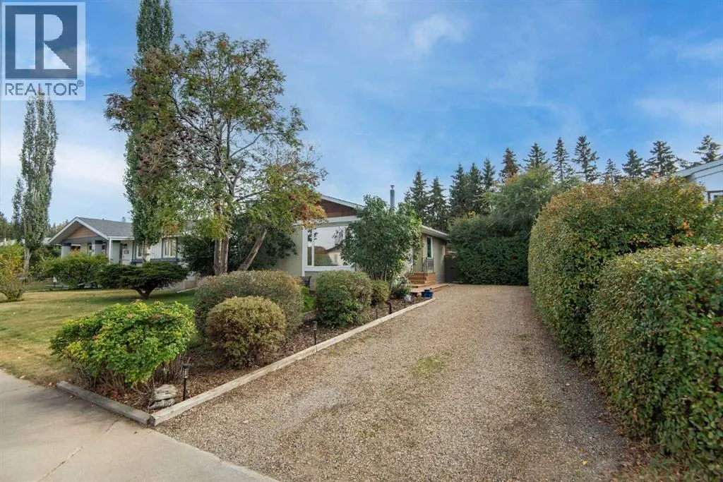 99 Pearson Crescent