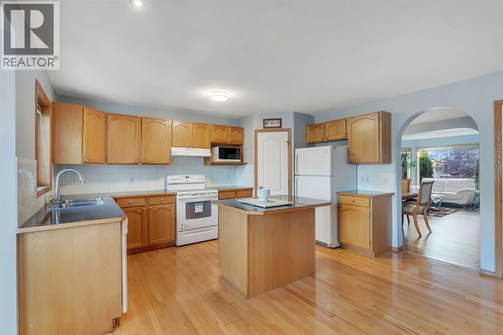 185 West Lakeview Drive