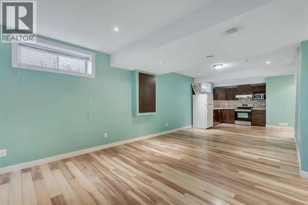 185 West Lakeview Drive