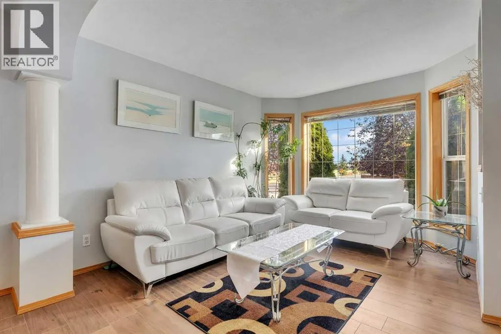 185 West Lakeview Drive