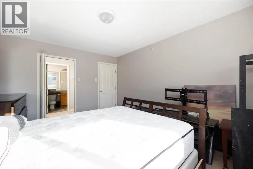 403, 100 Richard Street