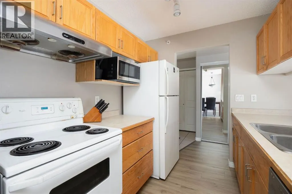 403, 100 Richard Street