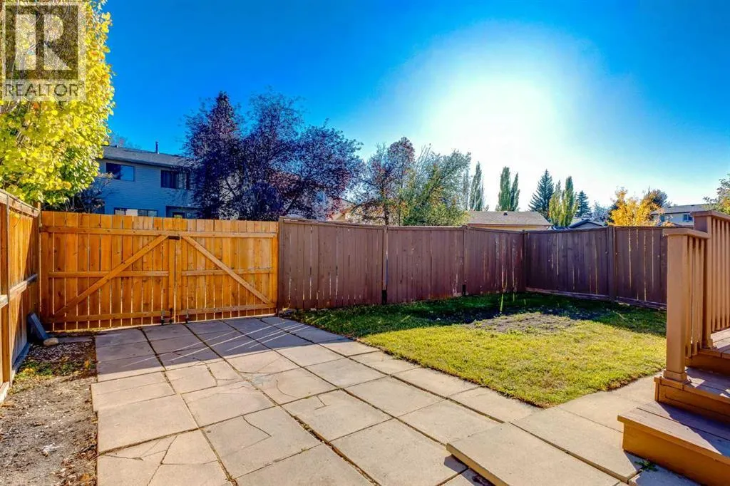 17 Sunvale Crescent SE