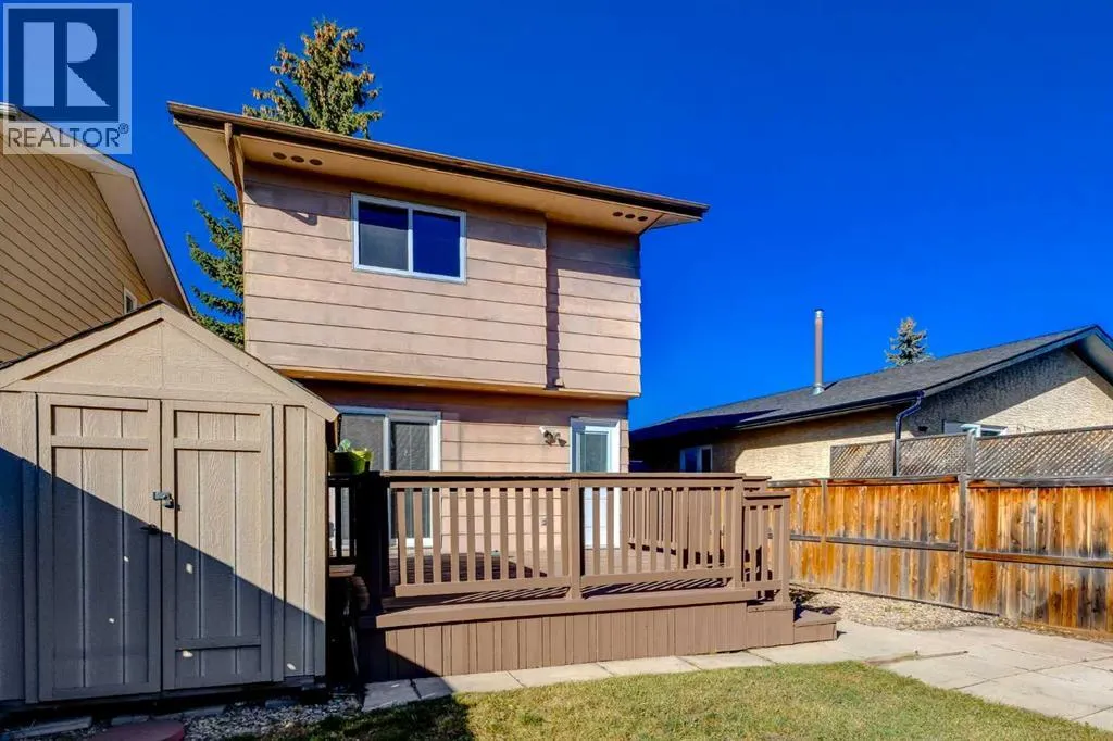 17 Sunvale Crescent SE