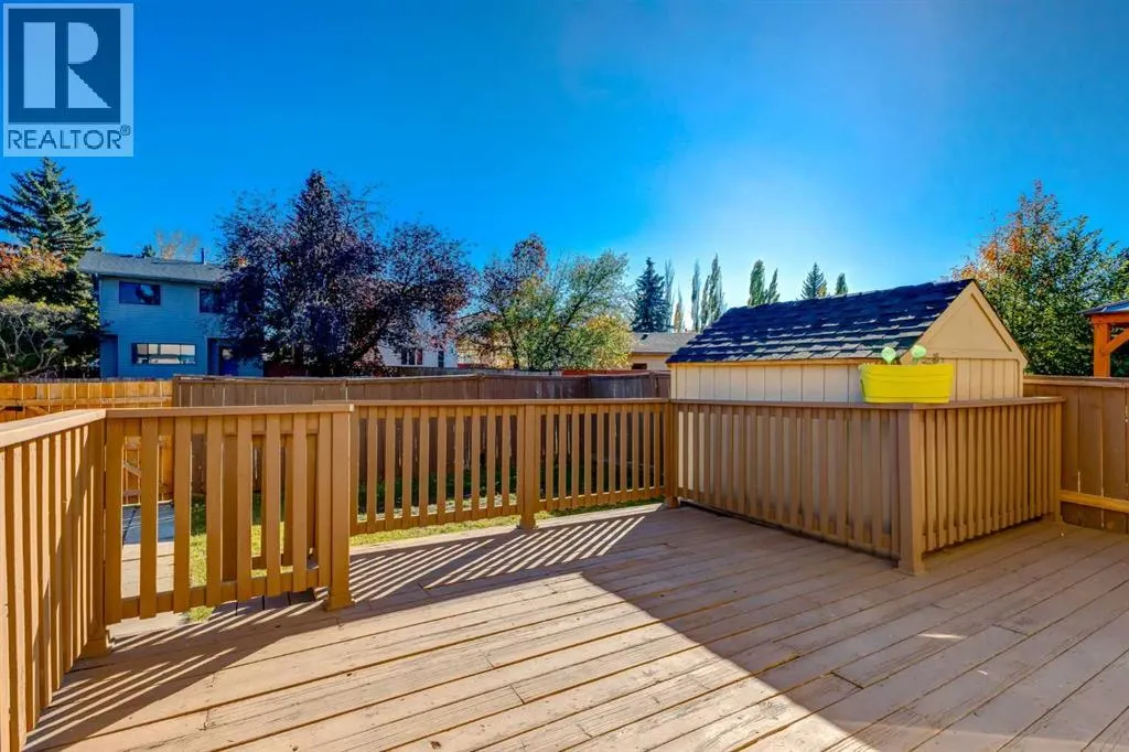 17 Sunvale Crescent SE