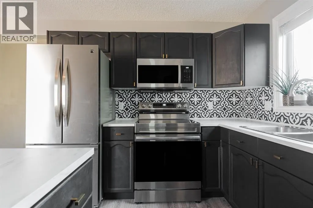 216 Coyote Crescent