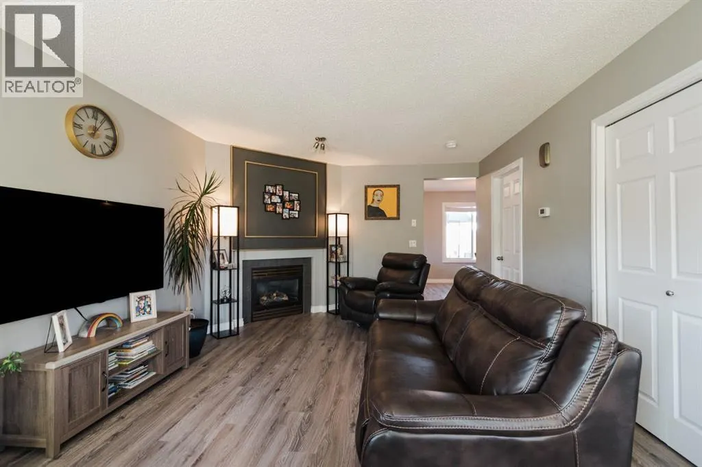 216 Coyote Crescent