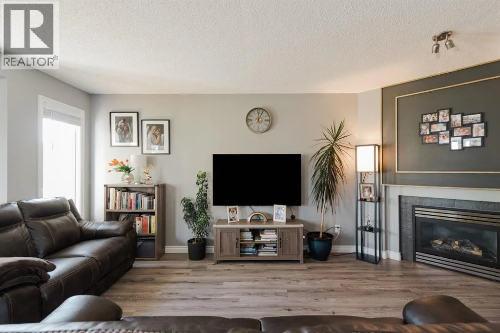 216 Coyote Crescent