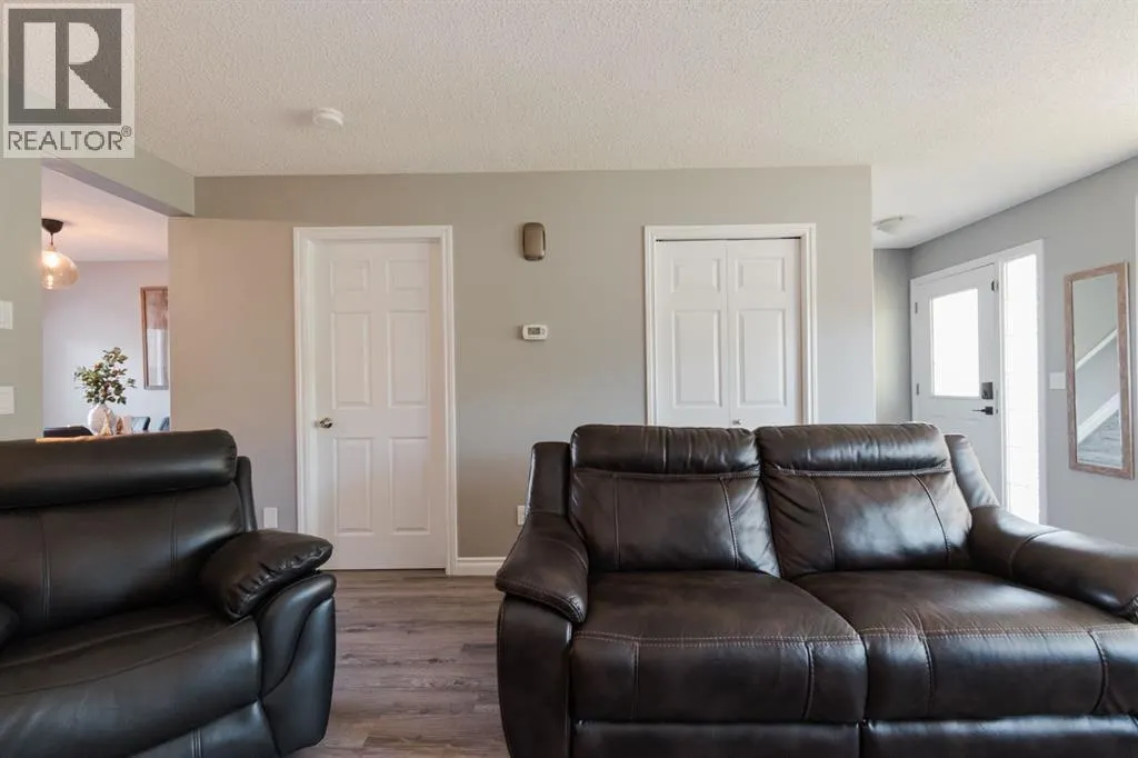 216 Coyote Crescent