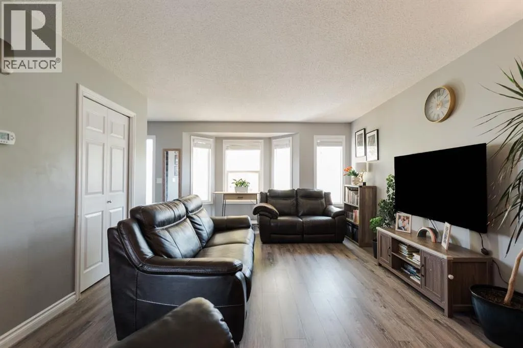 216 Coyote Crescent