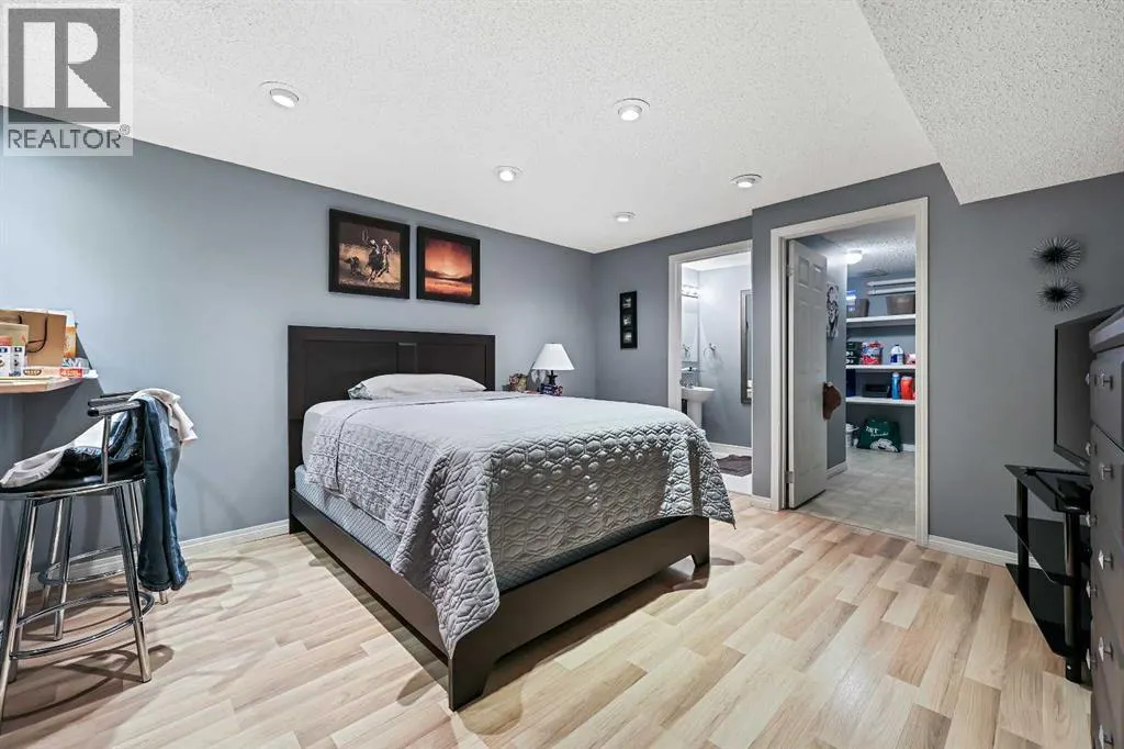 64 Abbeydale Villas NE