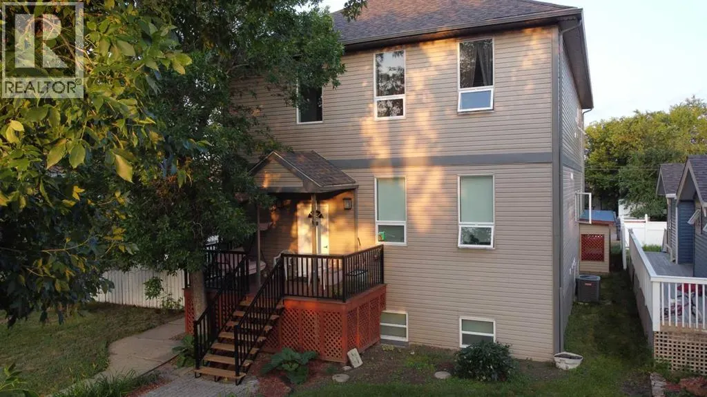 333 2 Street E