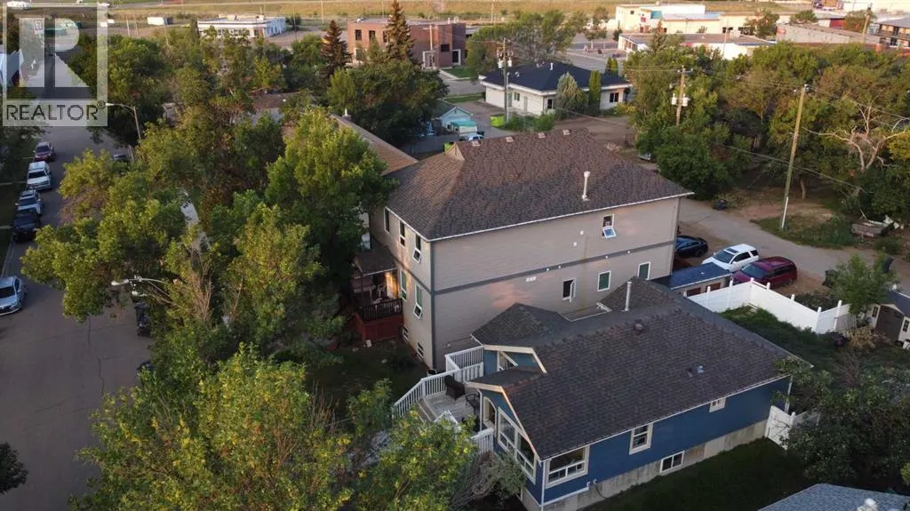 333 2 Street E