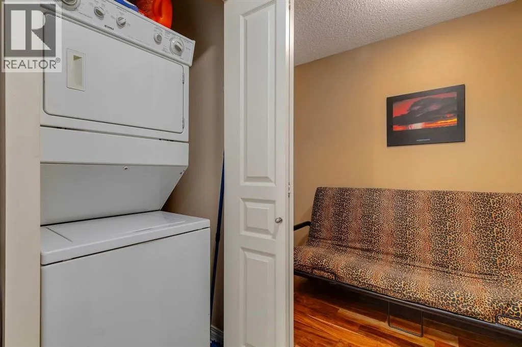 433, 22 Richard Place SW