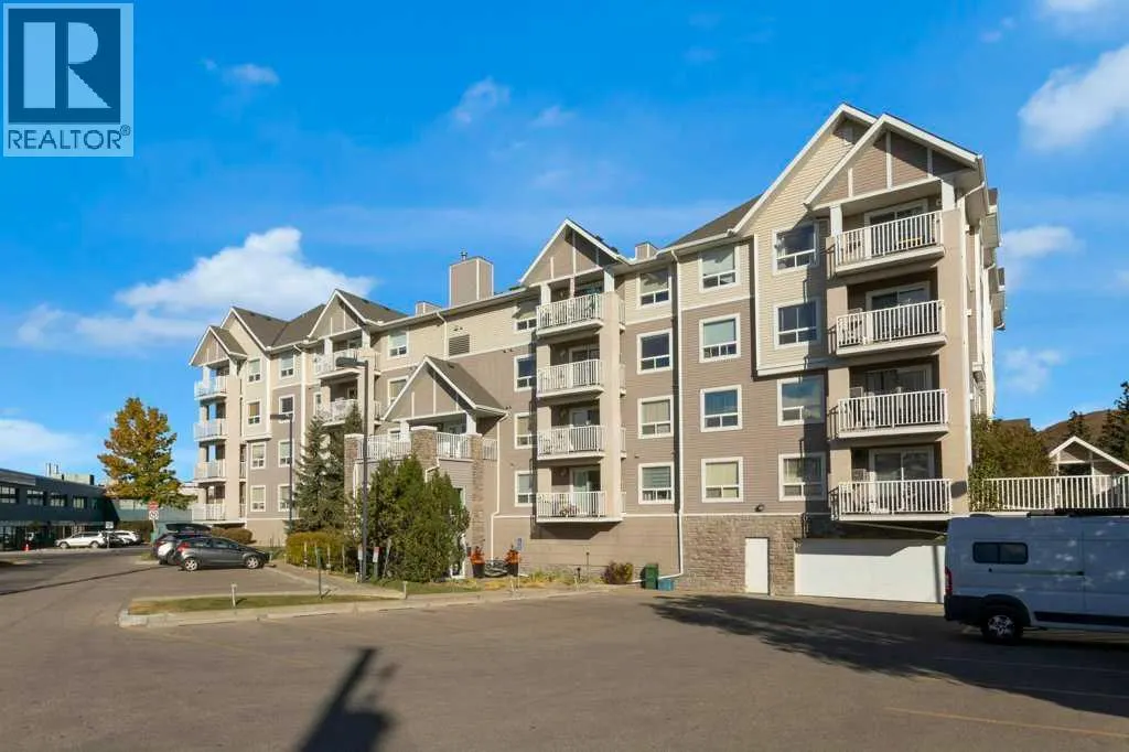 304, 128 Centre Avenue