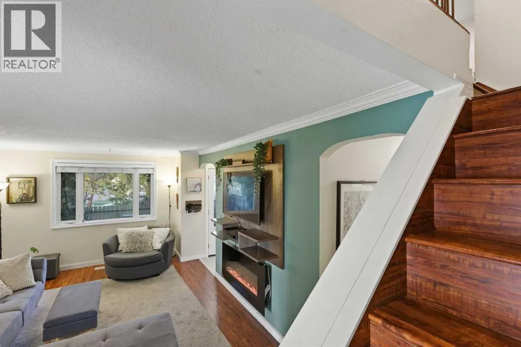 37N, 203 Lynnview Road SE