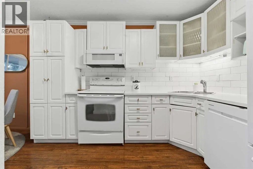 37N, 203 Lynnview Road SE