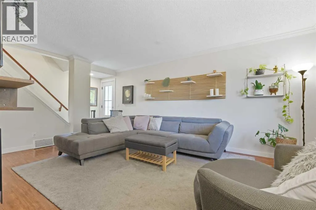 37N, 203 Lynnview Road SE