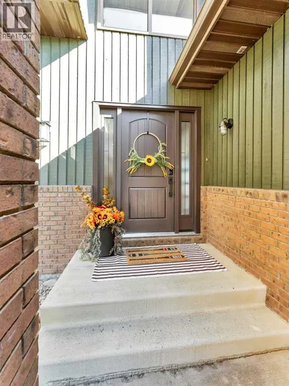 84 East Glen Drive SE