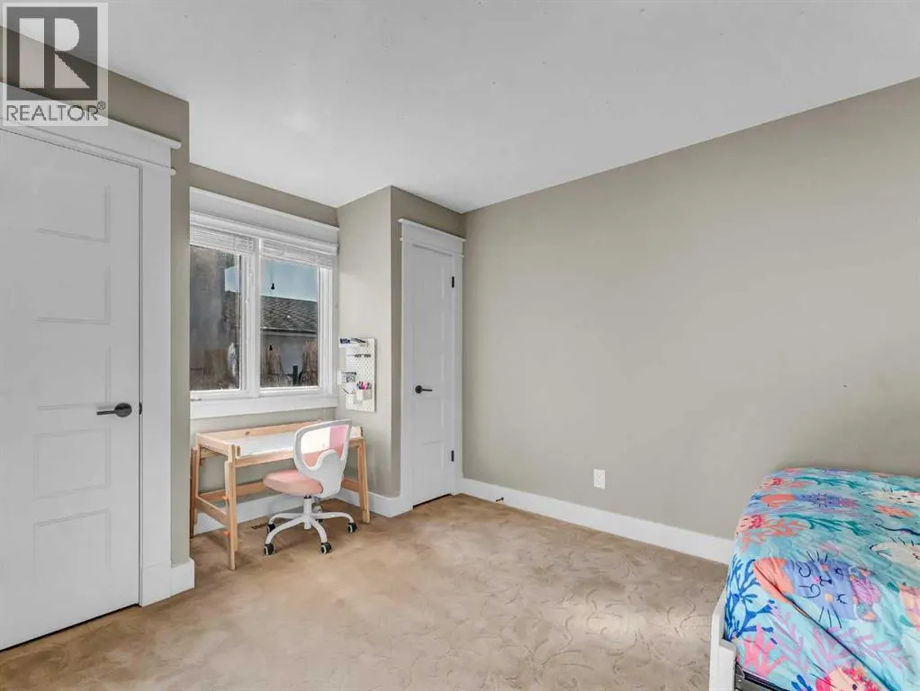 84 East Glen Drive SE